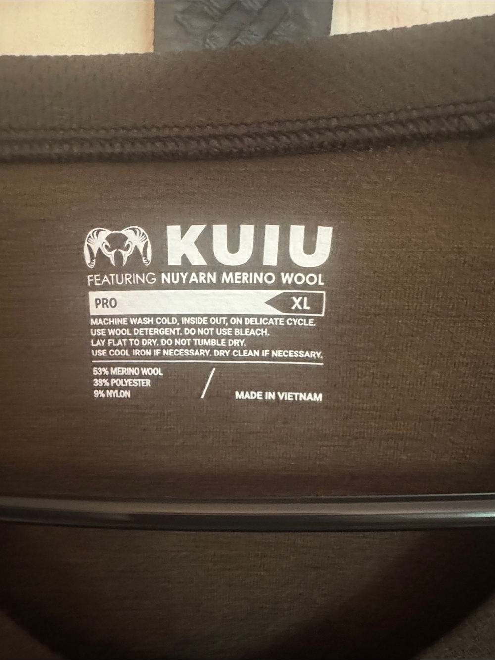 KUIU Olive Green Long-Sleeve Henley Thermal Shirt Nuyarn Merino Dark color - Picture 2 of 3